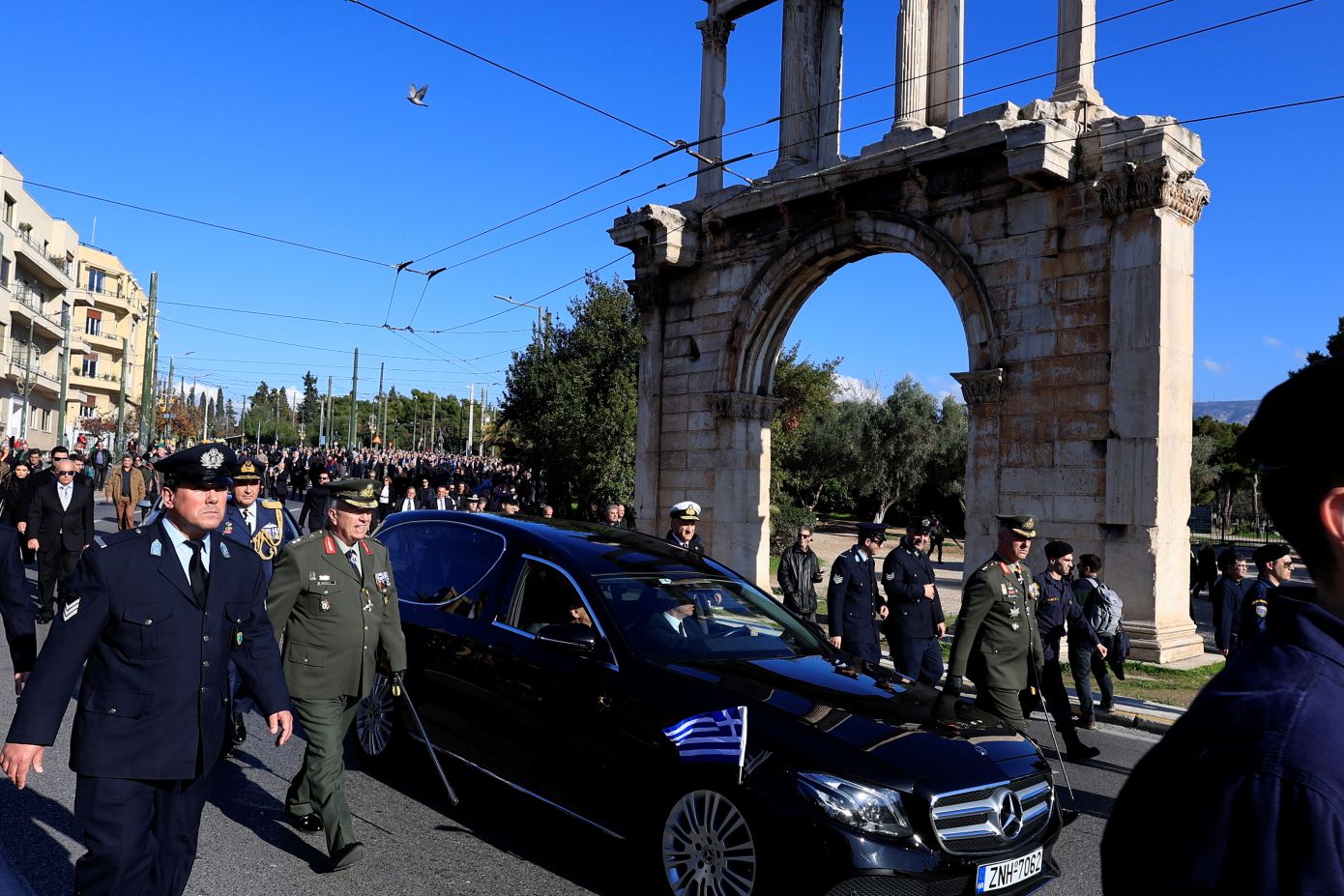 Το τελευταίο αντίο στον Κώστα Σημίτη και οι συγκινητικοί επικήδειοι: «Το ΠΑΣΟΚ αποχαιρετά τον δεύτερο ιστορικό του ηγέτη» &#8211; Βίντεο και φωτογραφίες