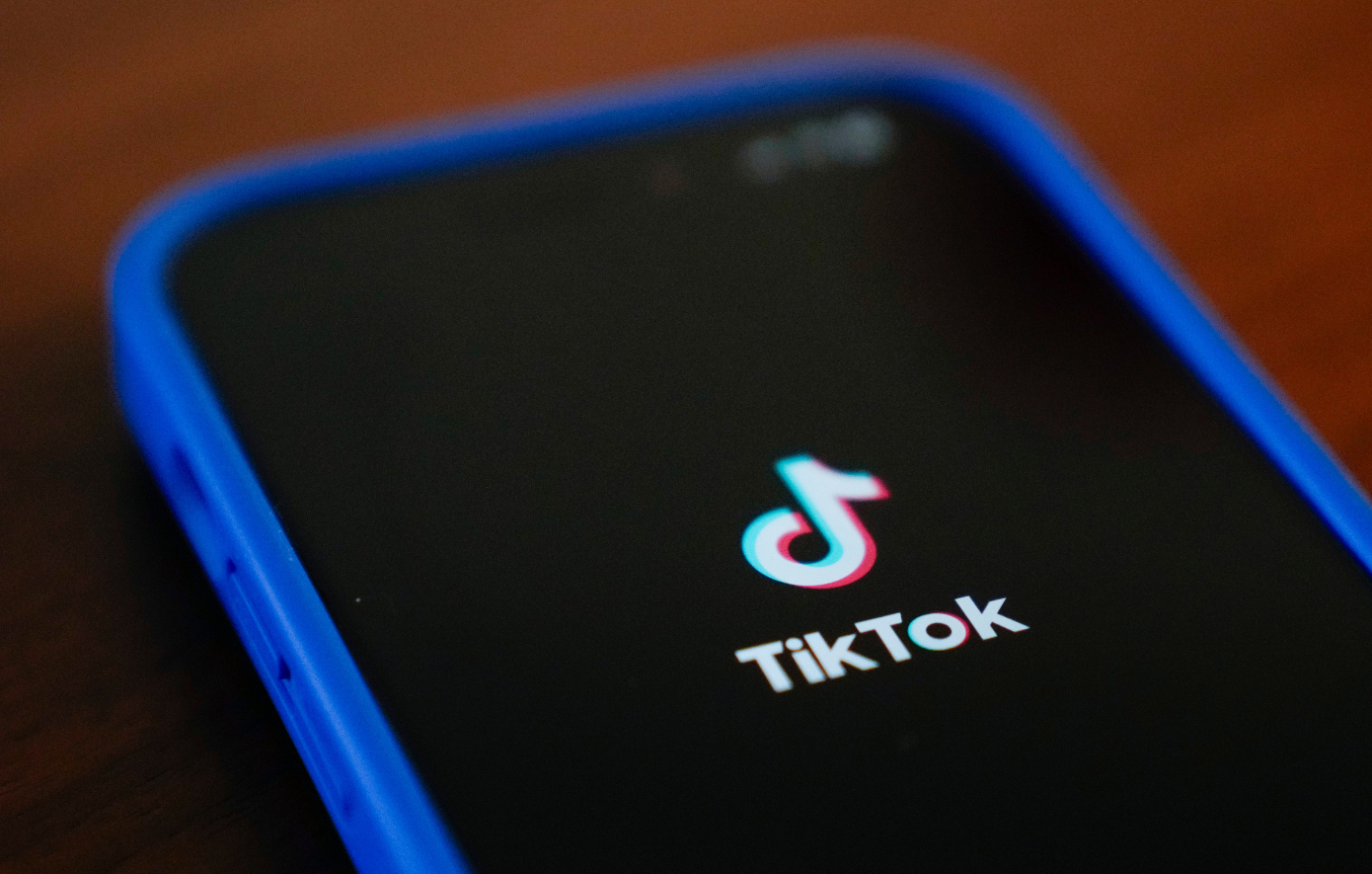 Η Αλβανία αποκλείει την πρόσβαση στο TikTok – Ο θάνατος μαθητή σε καβγά και η απόφαση του Έντι Ράμα