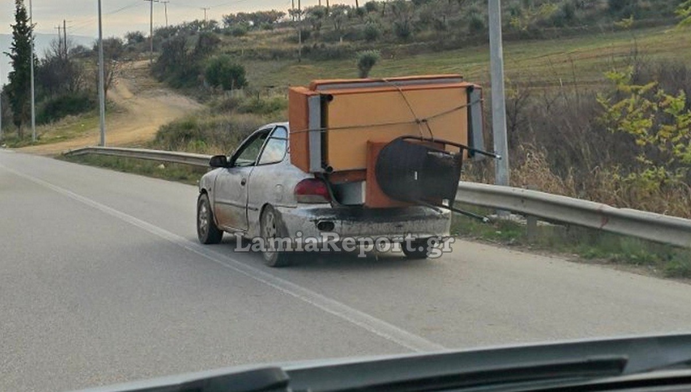 Φόρτωσε στο ΙΧ αυτοκίνητο του πύργο από έπιπλα και κυκλοφορούσε στον δρόμο