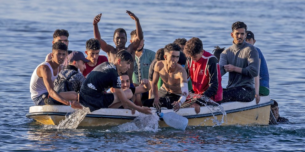 Εκατοντάδες μετανάστες έφτασαν την Πρωτοχρονιά σε Βαλεαρίδες και Καναρίους Νήσους