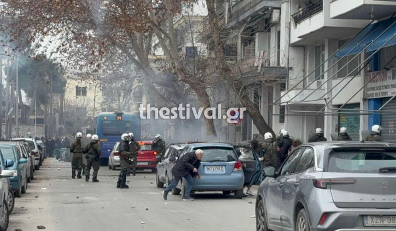 Ελεύθεροι και οι 23 που προσήχθησαν μετά την ολοκλήρωση της πορείας για τα Τέμπη, στη Θεσσαλονίκη