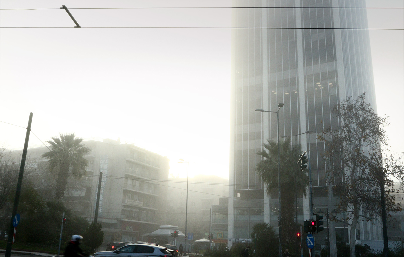 Καιρός: Αποπνικτικό κοκτέιλ ζέστης και αφρικανικής σκόνης σήμερα, Κυριακή, εν αναμονή «χειμερινού σοκ» από Δευτέρα