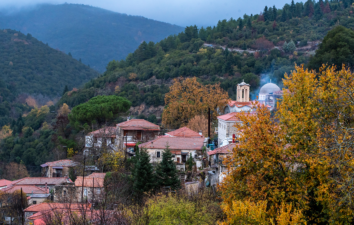 Σε αυτό το χωριό του Πάρνωνα η εξόρμηση τον Φεβρουάριο θα σας βάλει σε καρναβαλική διάθεση