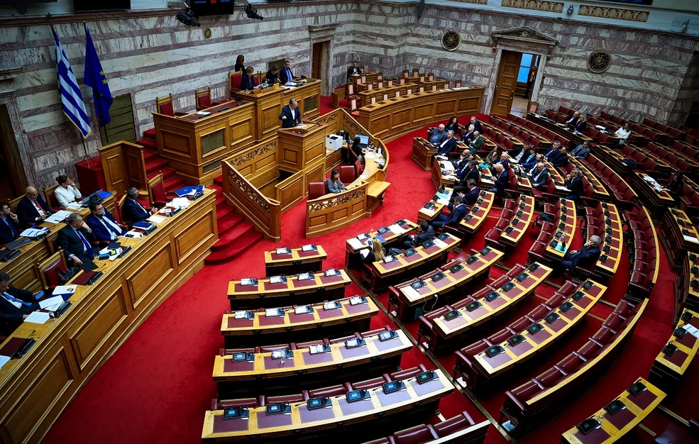 Βουλή: Ψηφίστηκε κατά πλειοψηφία από την Επιτροπή το νομοσχέδιο για την Αναμόρφωση των Εθνικών Κέντρων Τραύματος