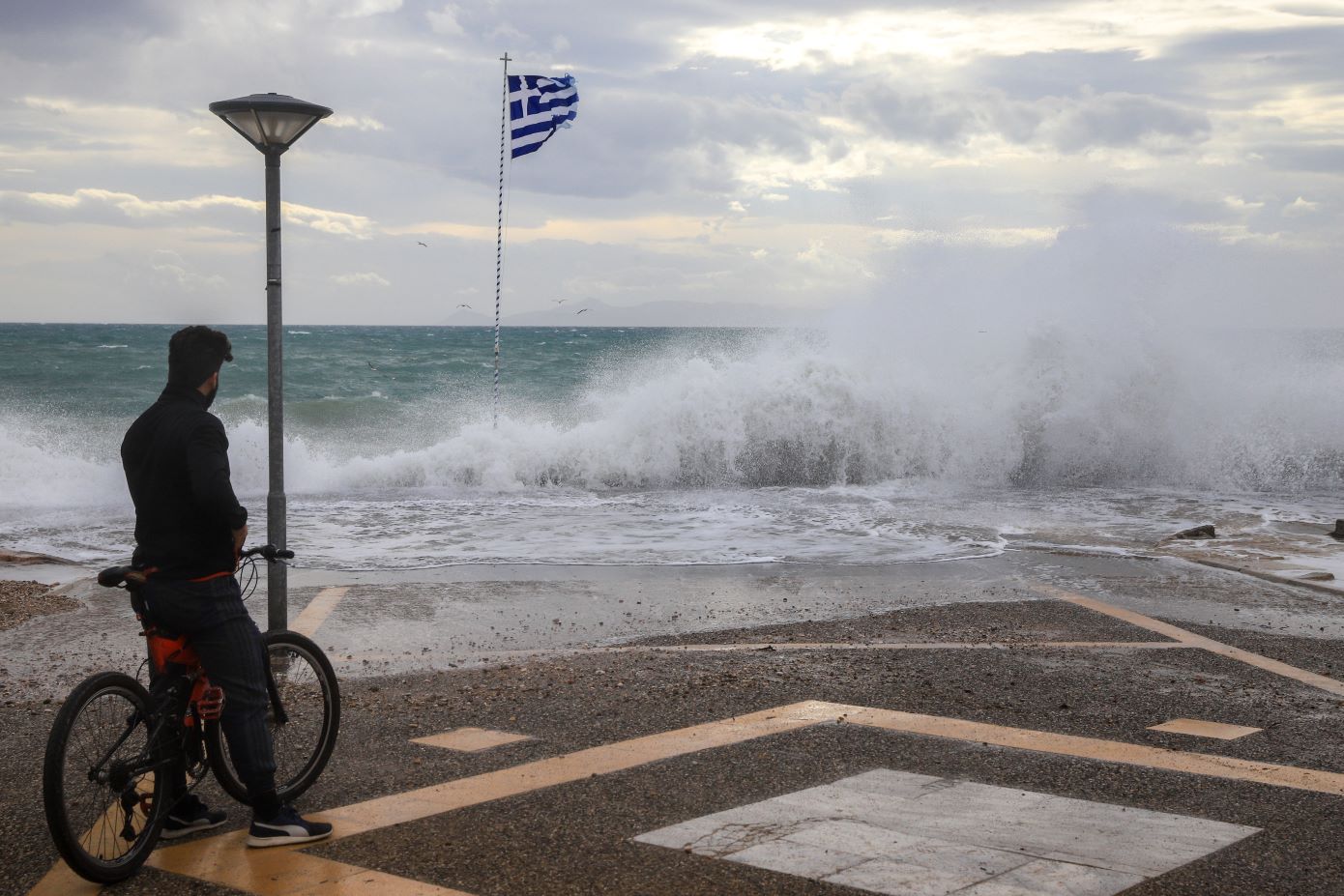 Καιρός: «Παγωμένο» Σαββατοκύριακο σε όλη τη χώρα &#8211; Προειδοποίηση για θυελλώδεις ανέμους στο Αιγαίο εξέδωσε η ΕΜΥ