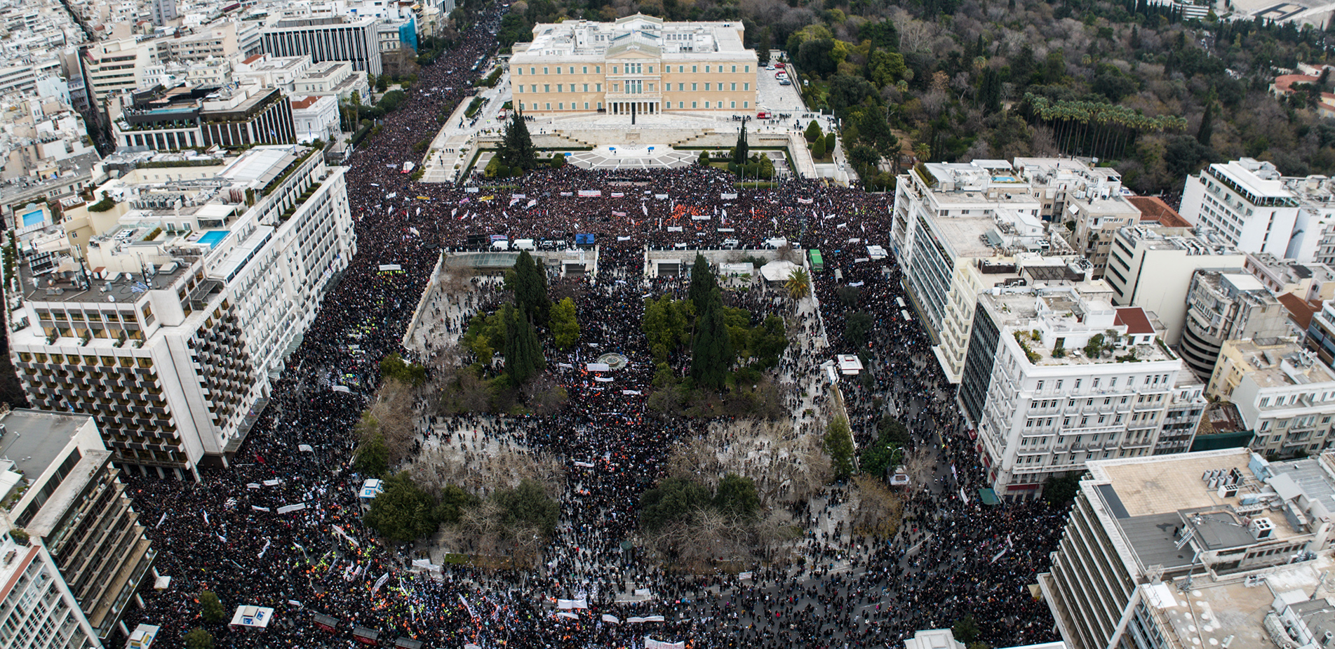 Στο ιατρείο της Βουλής δύο γυναίκες που συμμετείχαν στο συλλαλητήριο &#8211; Καλά στην υγεία τους μετά την παροχή πρώτων βοηθειών