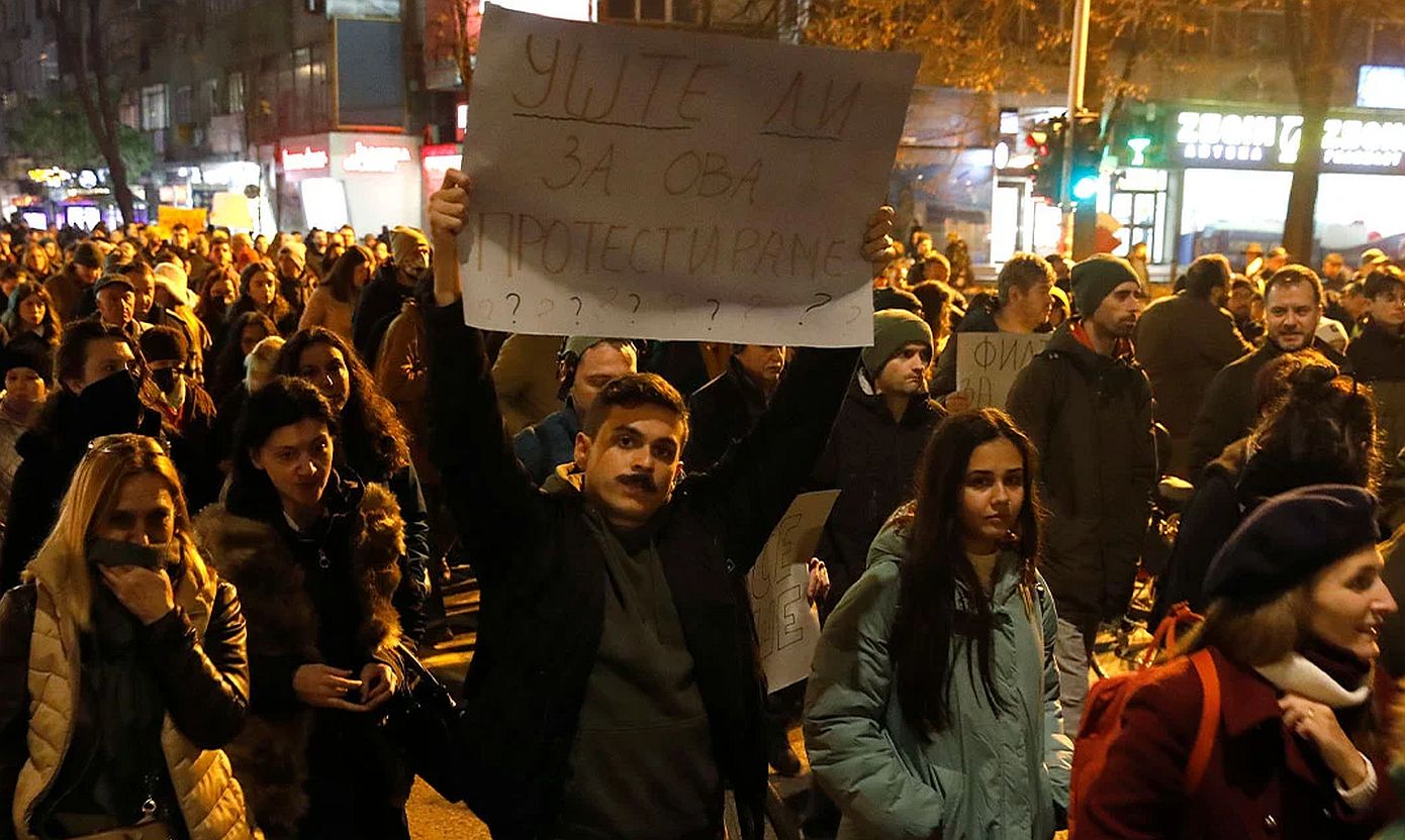 Βόρεια Μακεδονία: Χιλιάδες διαδηλωτές διαμαρτυρήθηκαν για δεύτερη φορά μέσα σε μερικές ημέρες για τη διαφθορά στη χώρα