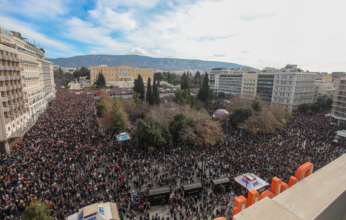 Πανελλαδική απεργία για τα δύο χρόνια από τα Τέμπη: Ποιοι εργαζόμενοι συμμετέχουν, πώς θα κινηθούν τα ΜΜΜ &#8211;  Οι συγκεντρώσεις