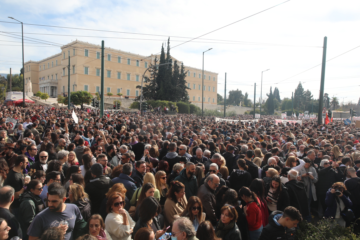 Έκτακτες κυκλοφοριακές ρυθμίσεις στο κέντρο της Αθήνας, λόγω της συγκέντρωσης για τα Τέμπη