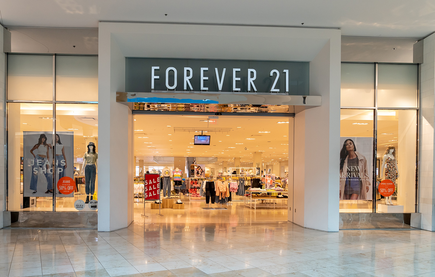 Forever 21: Το άλλοτε πανίσχυρο brand στον χώρο του fast fashion χρεοκόπησε ξανά