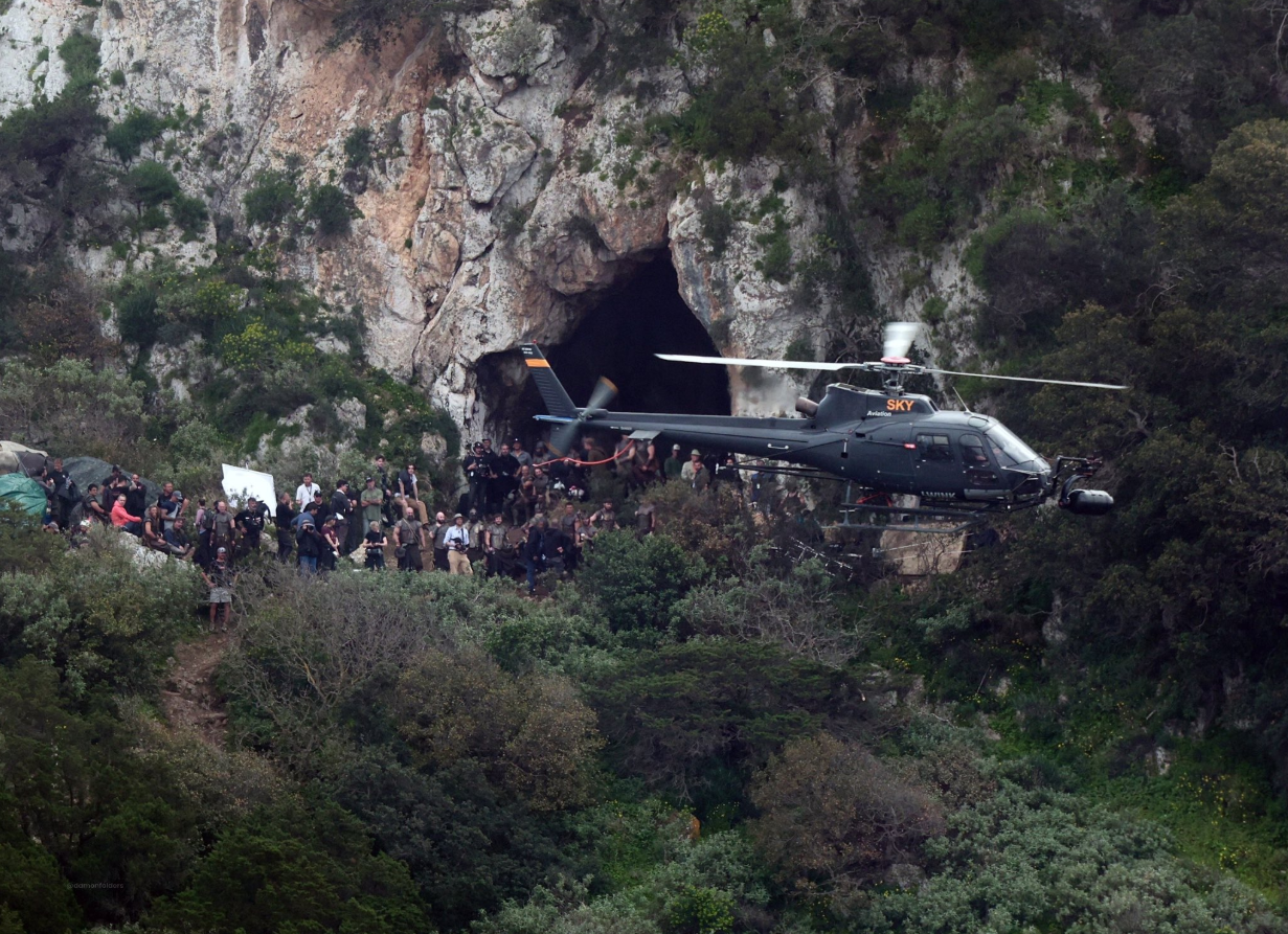 Εντυπωσιακά γυρίσματα στη «Σπηλιά του Νέστορα» για την «Οδύσσεια» του Νόλαν – Δείτε φωτογραφίες