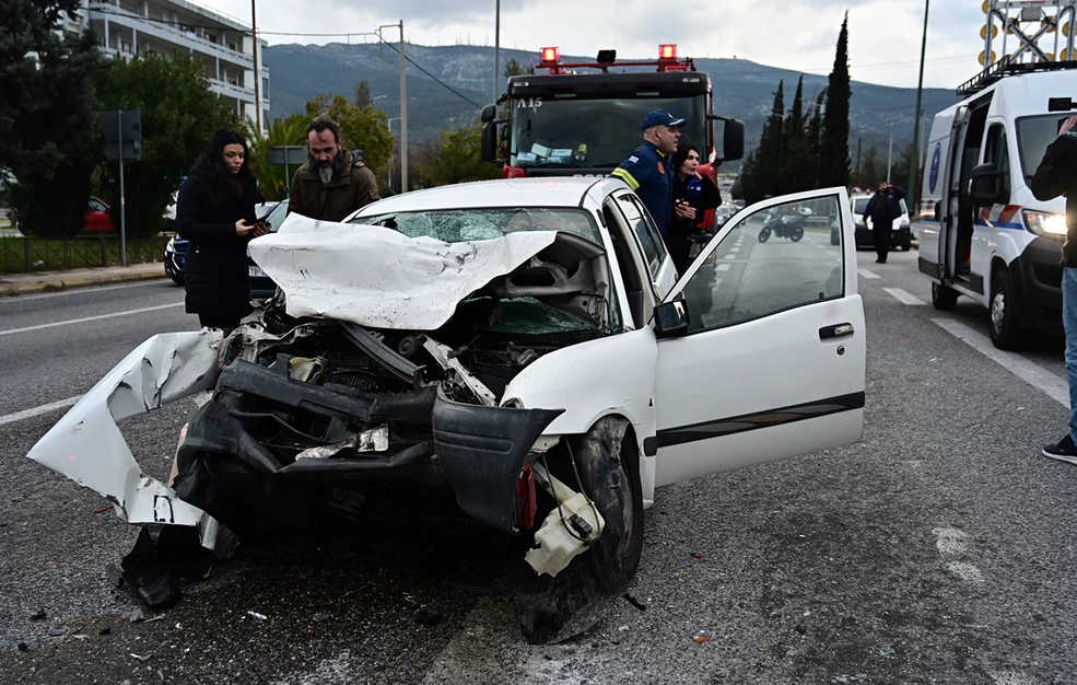 Τροχαίο στην Κατεχάκη: Ήταν τόσο σφοδρή η σύγκρουση που δεν καταλάβαιναν ποιος οδηγούσε &#8211; «Είδα ένα χέρι να κρέμεται»