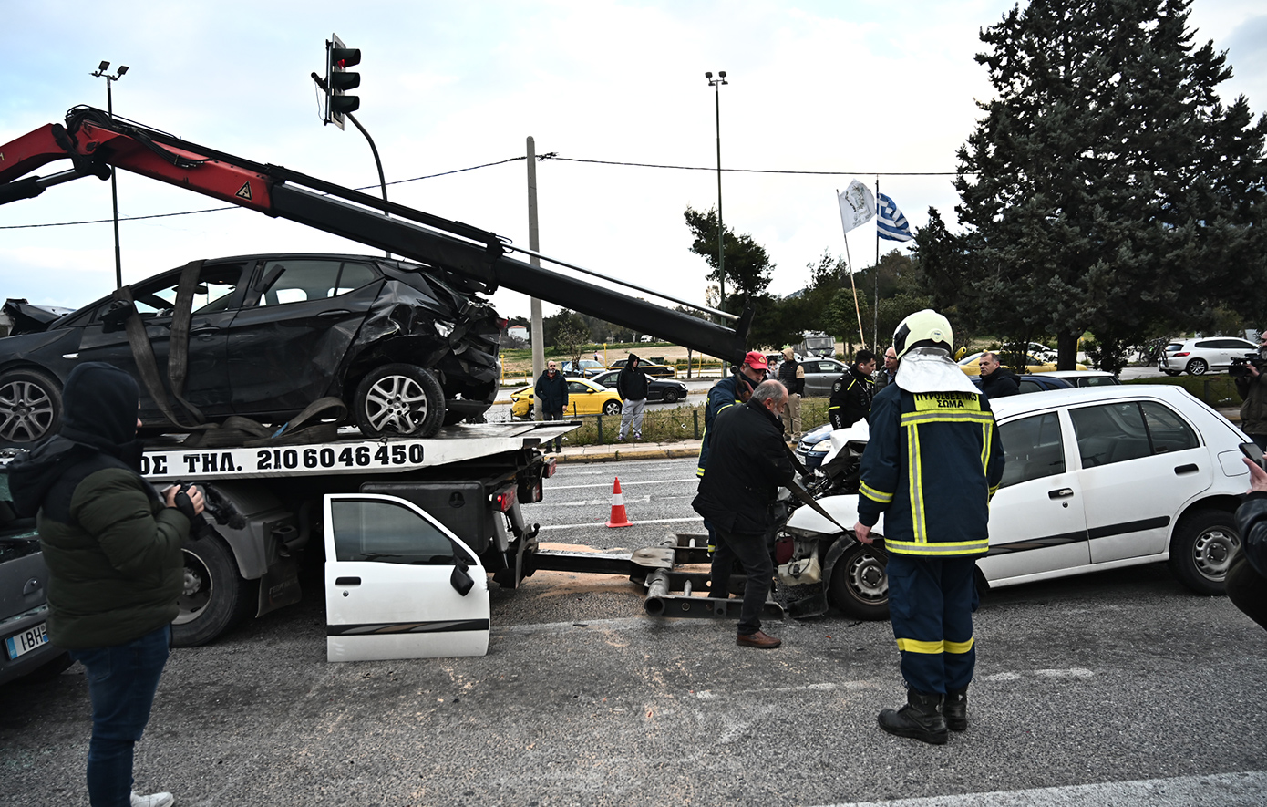 Ξεκληρίστηκε ολόκληρη οικογένεια στο τροχαίο στην Κατεχάκη &#8211; Πώς έγινε η φονική καραμπόλα