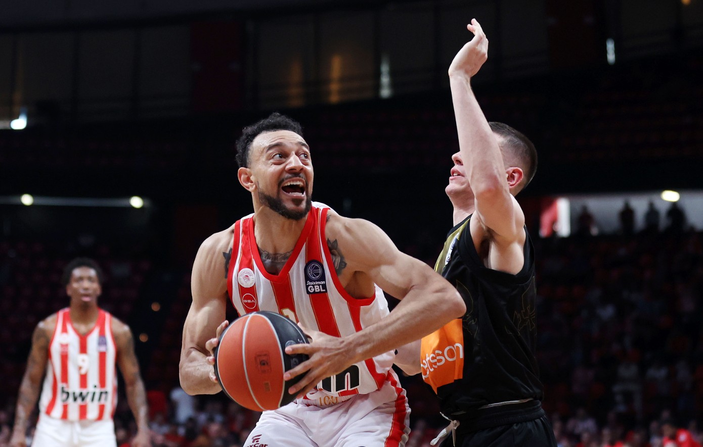 Ολυμπιακός – ΑΕΚ 87-85: Νίκη με… ζόρι στον πρώτο ημιτελικό