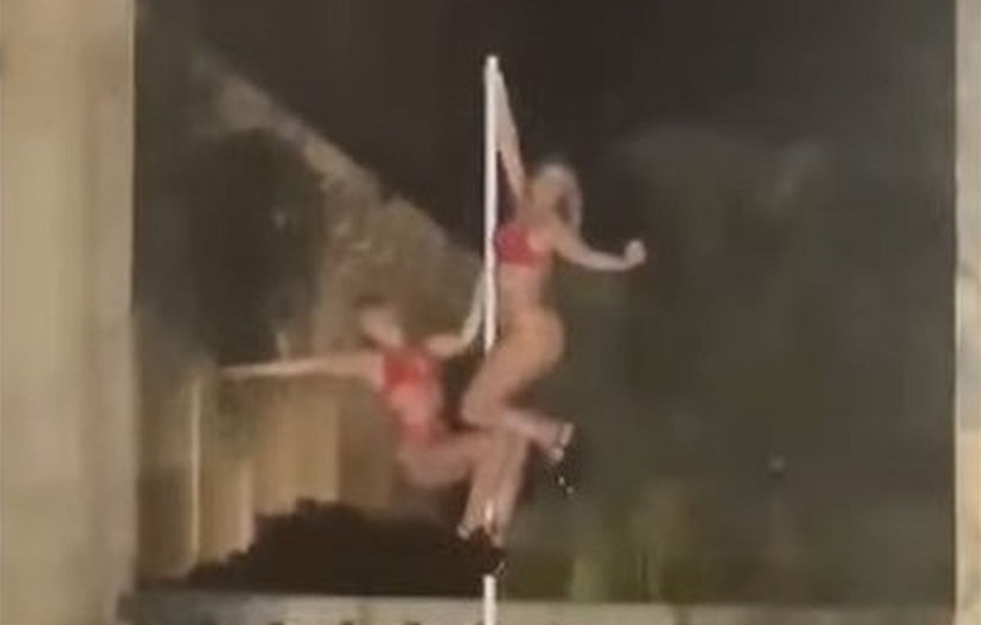 Στο Αυτόφωρο οι πέντε Βρετανίδες για το pole dancing στα Παλαιά Ανάκτορα της Κέρκυρας