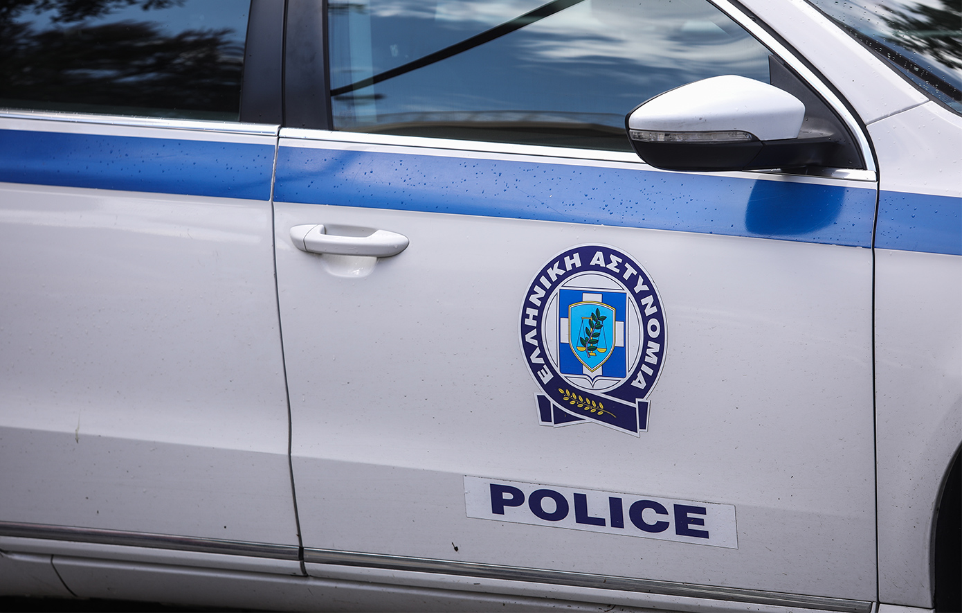 Ελεύθερος με όρους ο 81χρονος που εκτόξευσε αυτοσχέδιες ρουκέτες από την παραλία σε πολυκατοικία στη Θεσσαλονίκη