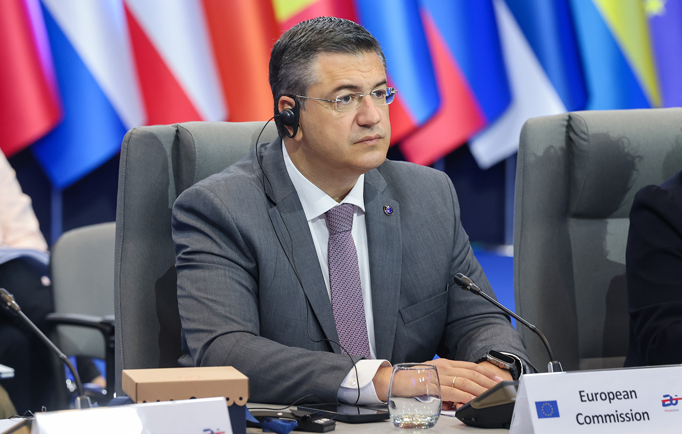 Απόστολος Τζιτζικώστας: «Ο τουρισμός στην Ευρώπη έσπασε νέα ρεκόρ» – Νέα στρατηγική της Ε.Ε για βιώσιμο τουρισμό