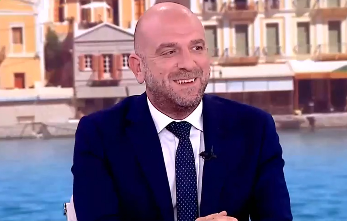 Μάνος Λογοθέτης για μεταναστευτικό: Δεν περιποιεί τιμή αυτή η εικόνα – Χρειάζεται μια δομή που να έχει ανθρώπινες συνθήκες