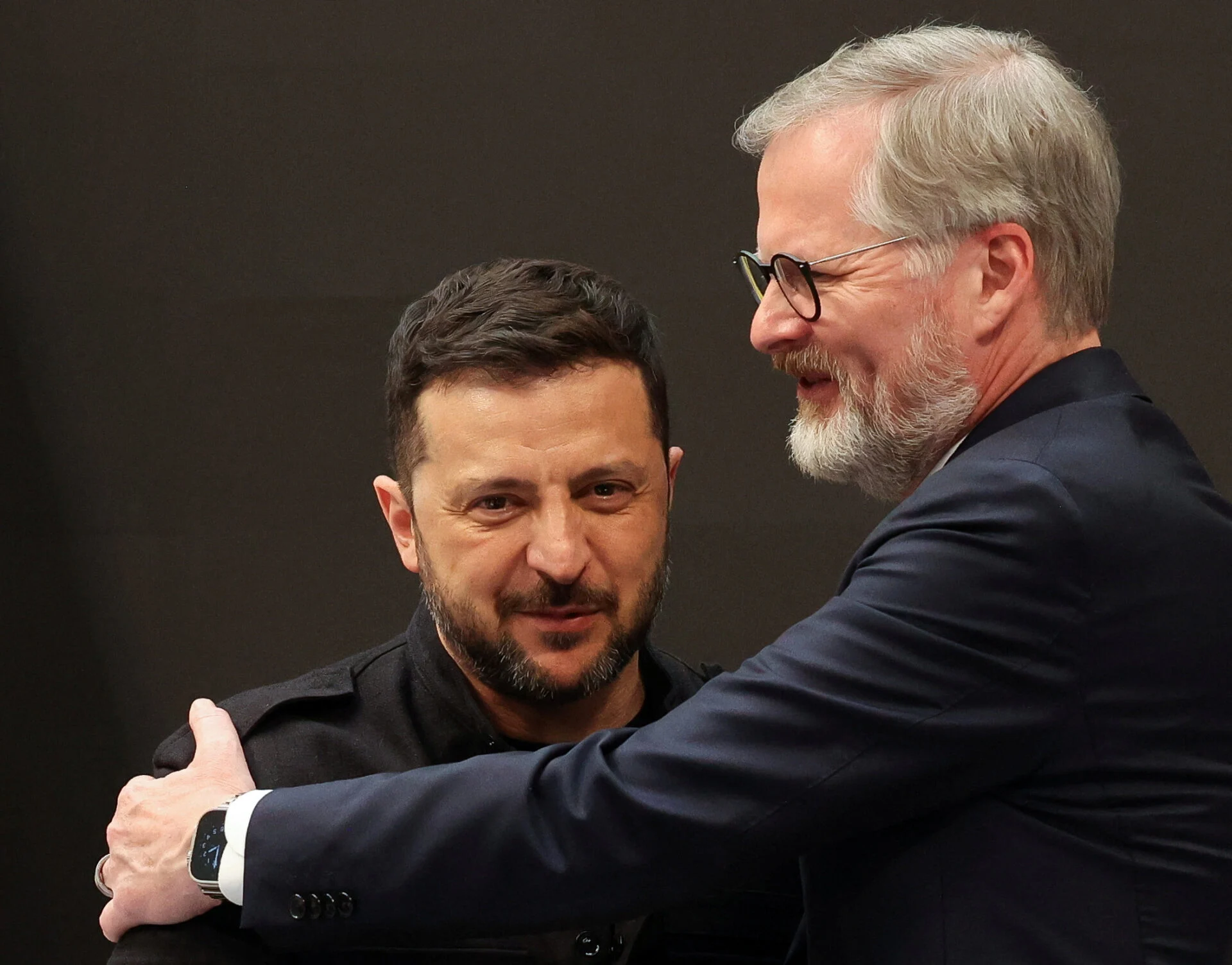«Όχι» της Τσεχίας στο πρόγραμμα αγοράς όπλων για την Ουκρανία – Θα καταθέσει δική της πρωτοβουλία