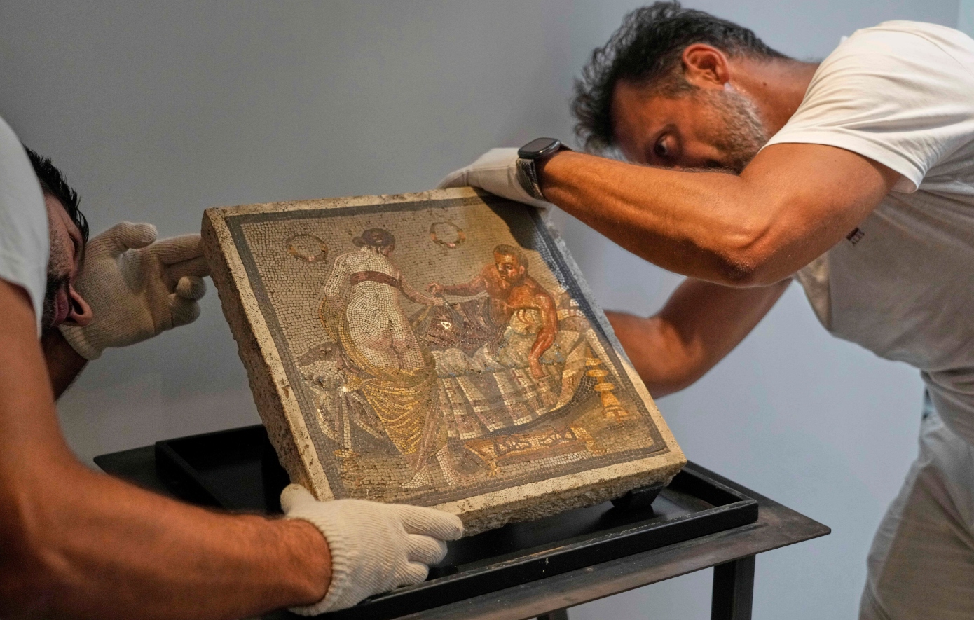 Πίσω στην Πομπηία μετά από 80 χρόνια ρωμαϊκό ψηφιδωτό ερωτικού περιεχομένου – Το είχαν κλέψει οι Ναζί
