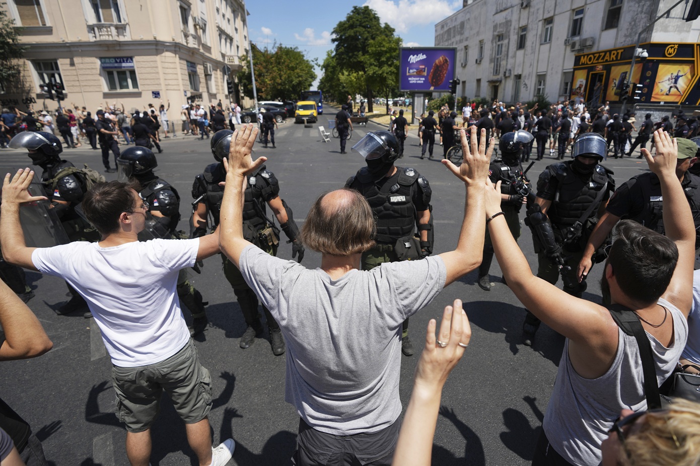 Κλιμακώνουν τις κινητοποιήσεις οι φοιτητές στη Σερβία – Προαναγγέλλουν μπλόκα σε όλες τις μεγάλες πόλεις
