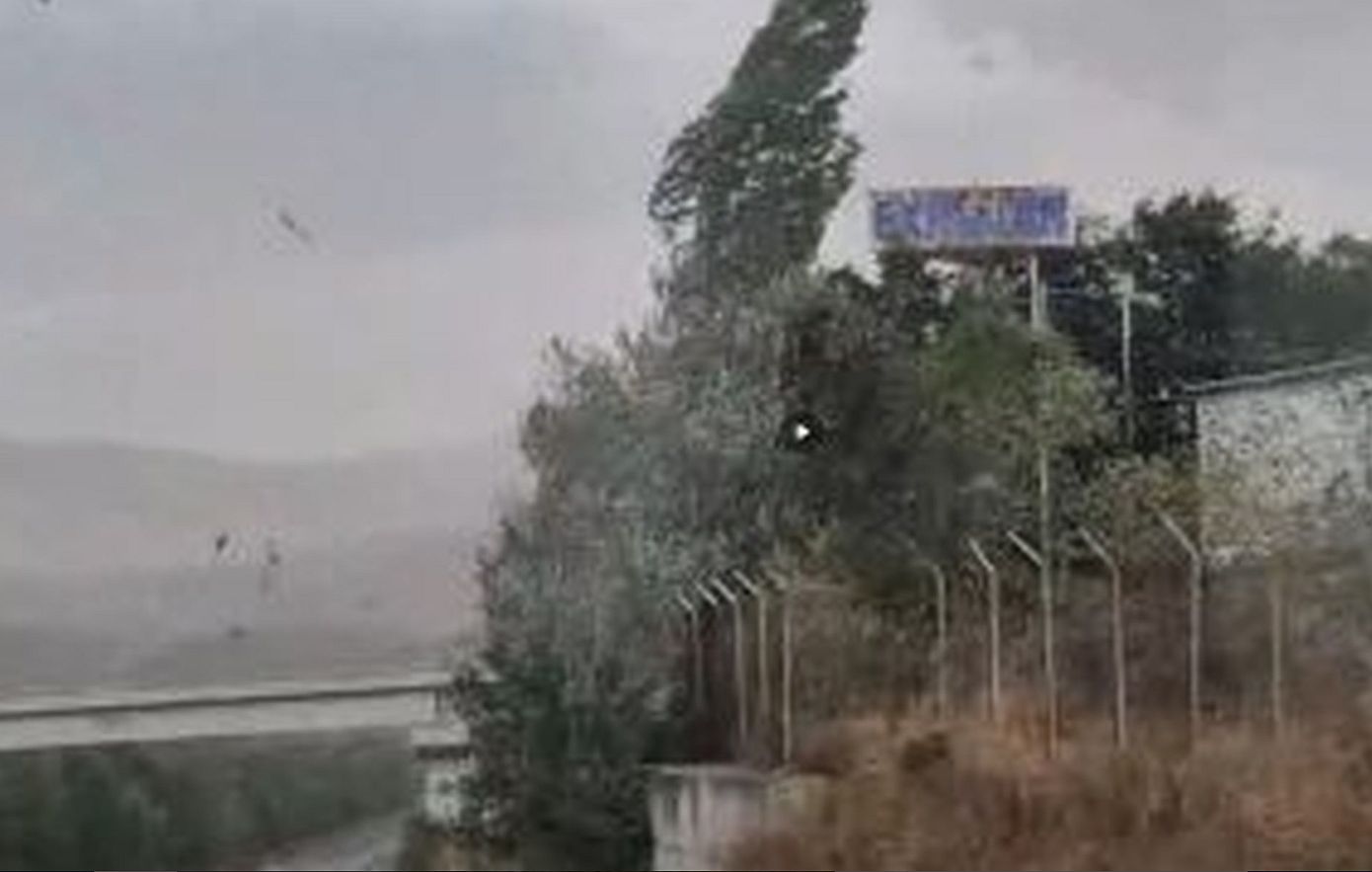 Η κακοκαιρία χτυπά την Ήπειρο και το βόρειο Ιόνιο – Πλημμύρισαν δρόμοι στην Κέρκυρα, πολύ ισχυροί άνεμοι σε Κοζάνη και Ιωάννινα