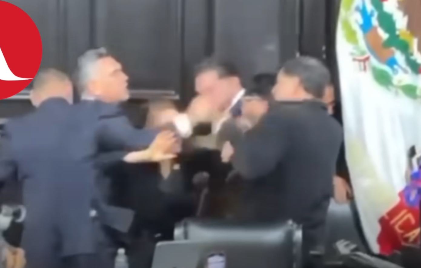 Στα χέρια πιάστηκαν γερουσιαστές στο Μεξικό – Δείτε βίντεο