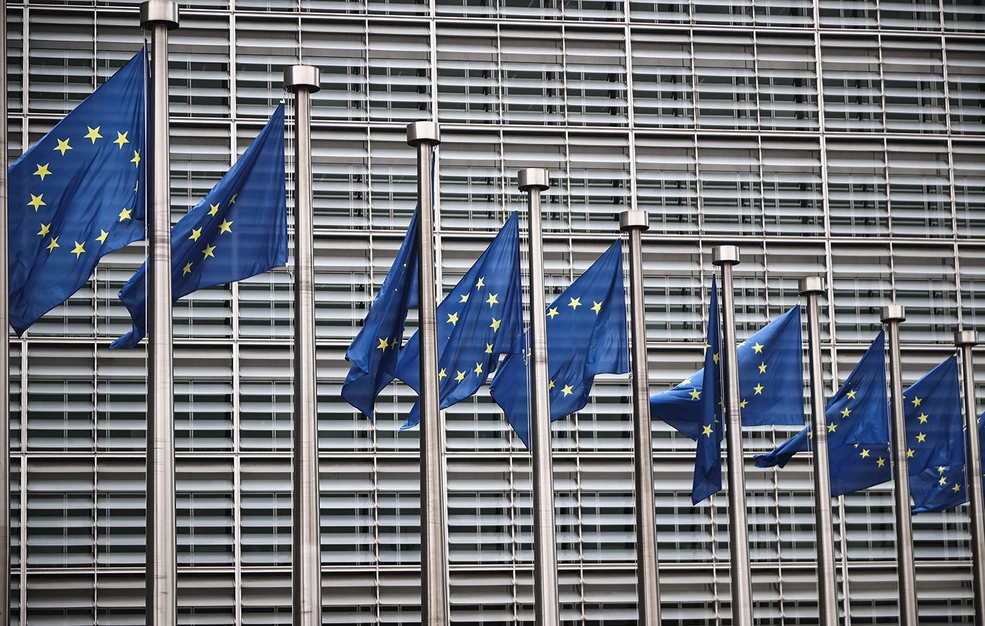 Η Κομισιόν σχεδιάζει να δώσει δάνειο 140 δισ. ευρώ στην Ουκρανία από τα δεσμευμένα ρωσικά κεφάλαια