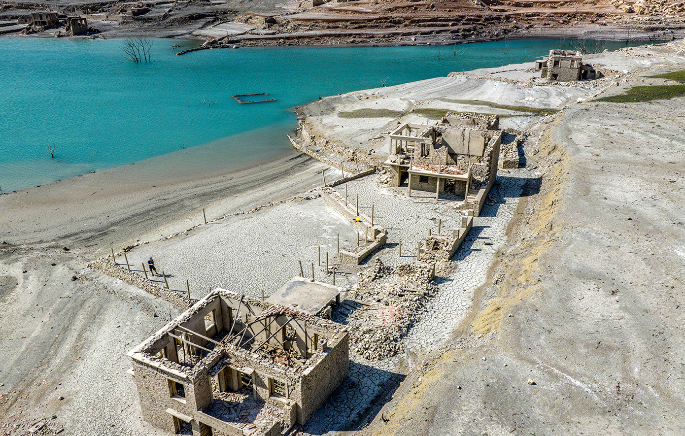 «Στα όριά του ο Μόρνος» – Ιστορικά χαμηλά αποθέματα νερού και συναγερμός για λειψυδρία στην Αττική