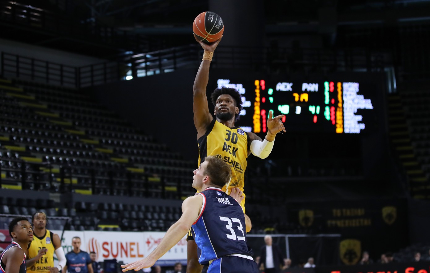 Stoiximan Basket League: Εύκολα το 2×2 η ΑΕΚ με το 93-73 επί του Πανιωνίου
