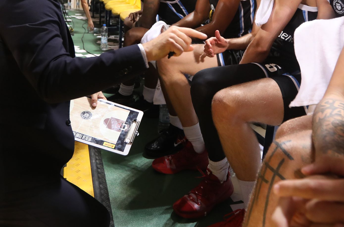 Λύθηκε το πρόβλημα τους προπονητές της Basket League – Νομοθετική παρέμβαση για τον Αταμάν και άλλους 5 τεχνικούς