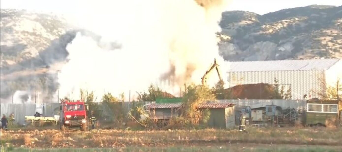 Μεγάλη φωτιά σε εργοστάσιο ανακύκλωσης στις Σέρρες – Συναγερμός στην Πυροσβεστική