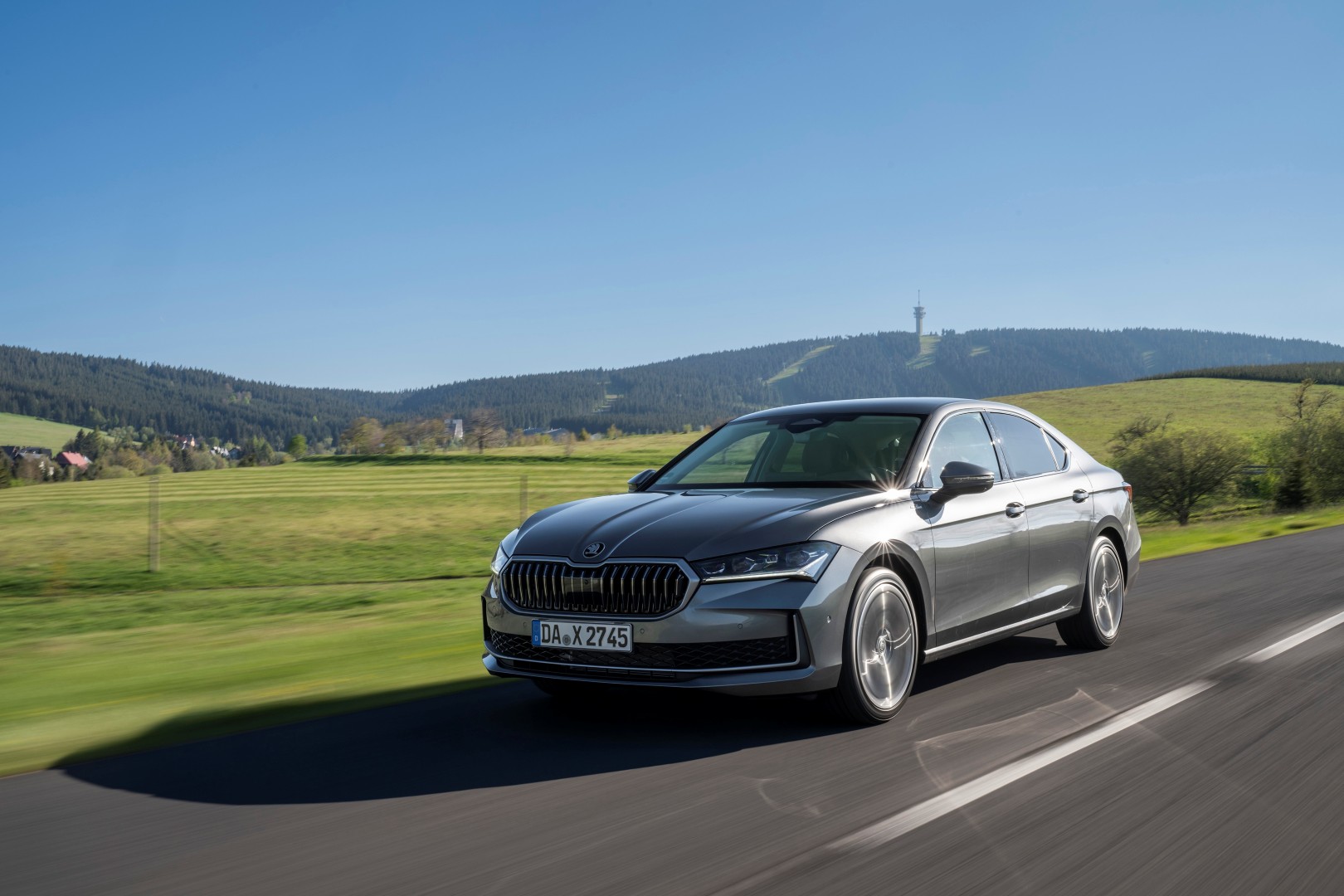 Το Skoda Superb διήνυσε 2.831 χιλιόμετρα με ένα γέμισμα