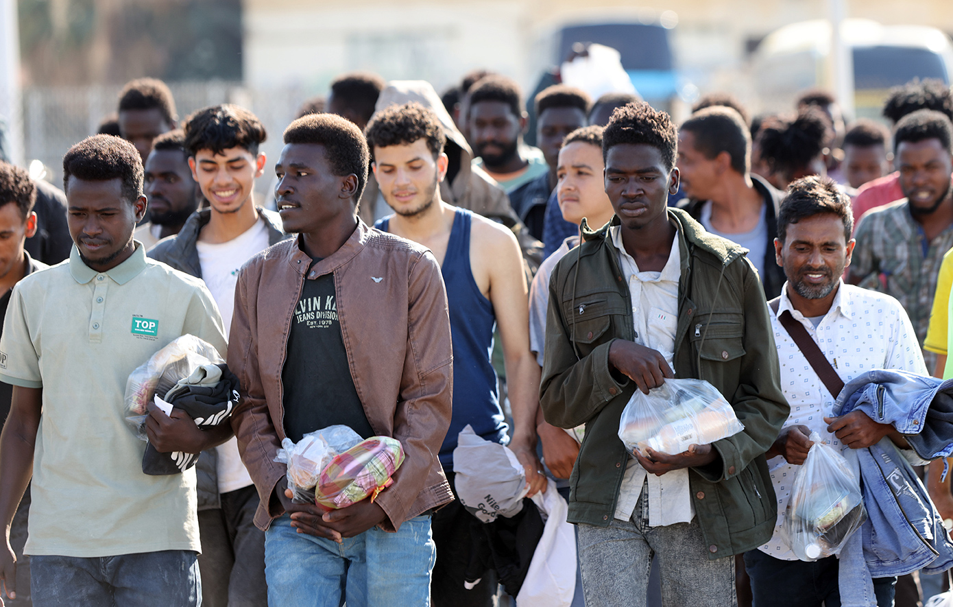 Πρόσφυγες και μετανάστες Πρόσφυγες και μετανάστες