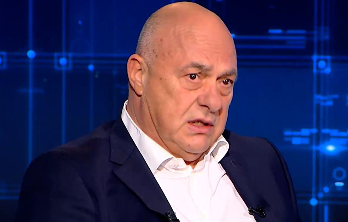 Αχιλλέας Μπέος: «Πώς είμαι ρατσιστής αφού έχω πάει με μαύρες σεξουαλικά σε μικρή ηλικία;»