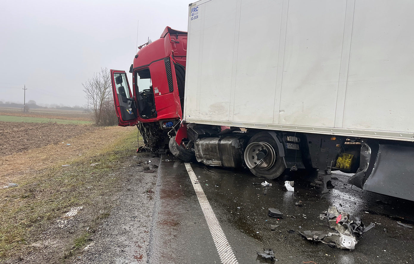 Ταυτοποιήθηκαν οι σοροί των επτά νεκρών οπαδών του ΠΑΟΚ στο τροχαίο στη Ρουμανία Ταυτοποιήθηκαν οι σοροί των επτά νεκρών οπαδών του ΠΑΟΚ στο τροχαίο στη Ρουμανία