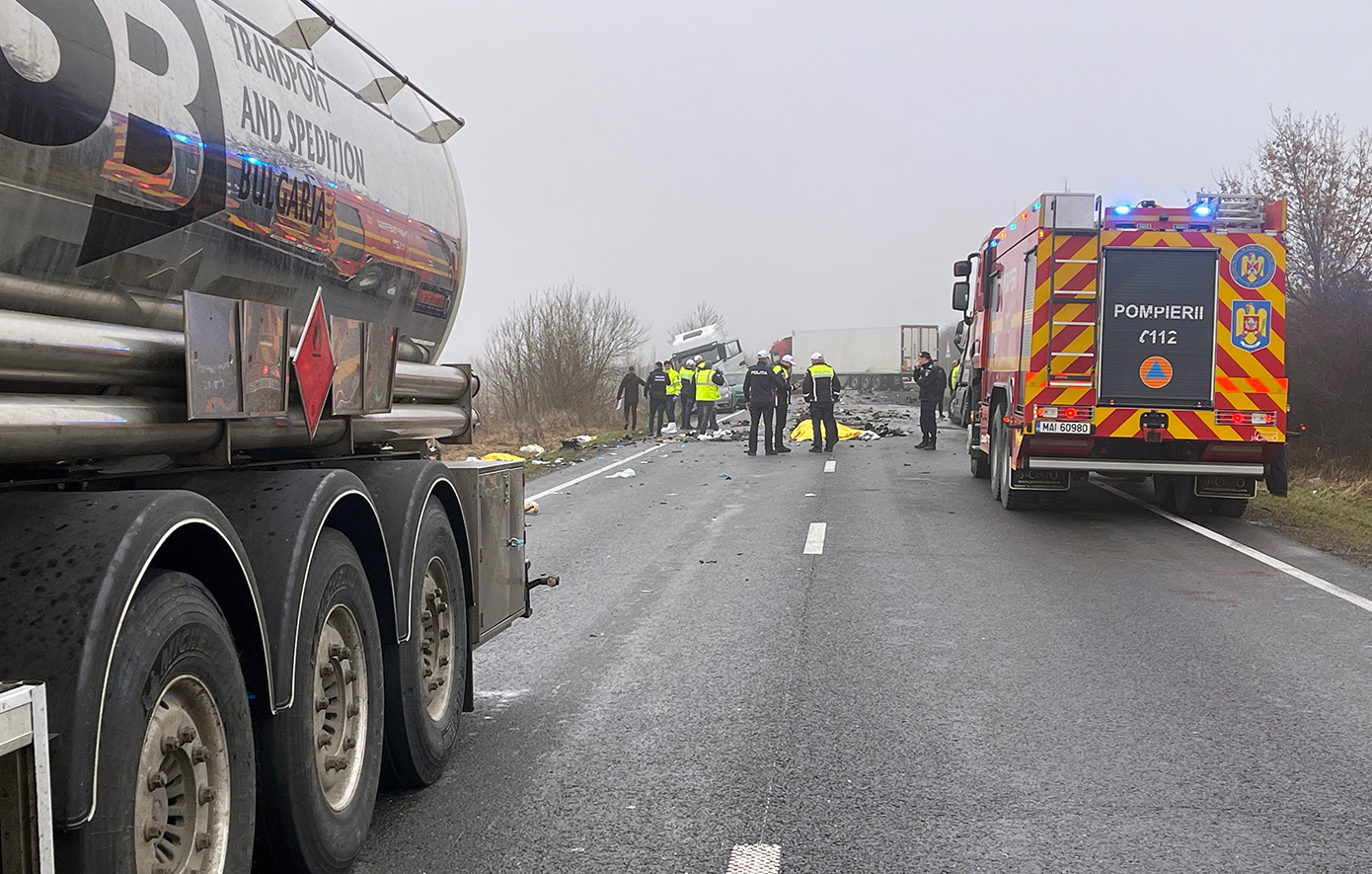 Ταυτοποιήθηκαν οι σοροί των επτά νεκρών οπαδών του ΠΑΟΚ στο τροχαίο στη Ρουμανία Ταυτοποιήθηκαν οι σοροί των επτά νεκρών οπαδών του ΠΑΟΚ στο τροχαίο στη Ρουμανία
