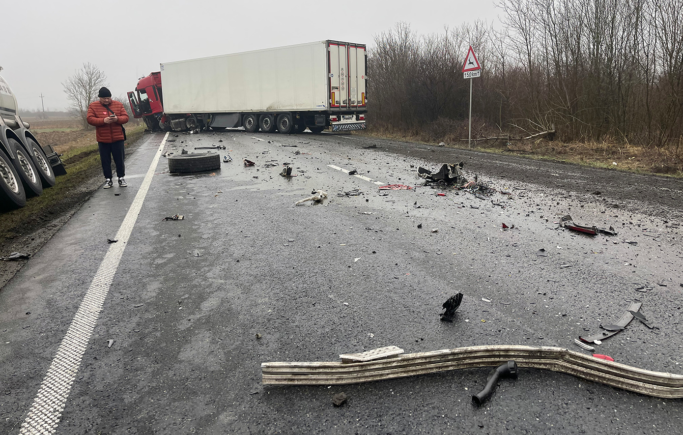 Ταυτοποιήθηκαν οι σοροί των επτά νεκρών οπαδών του ΠΑΟΚ στο τροχαίο στη Ρουμανία Ταυτοποιήθηκαν οι σοροί των επτά νεκρών οπαδών του ΠΑΟΚ στο τροχαίο στη Ρουμανία