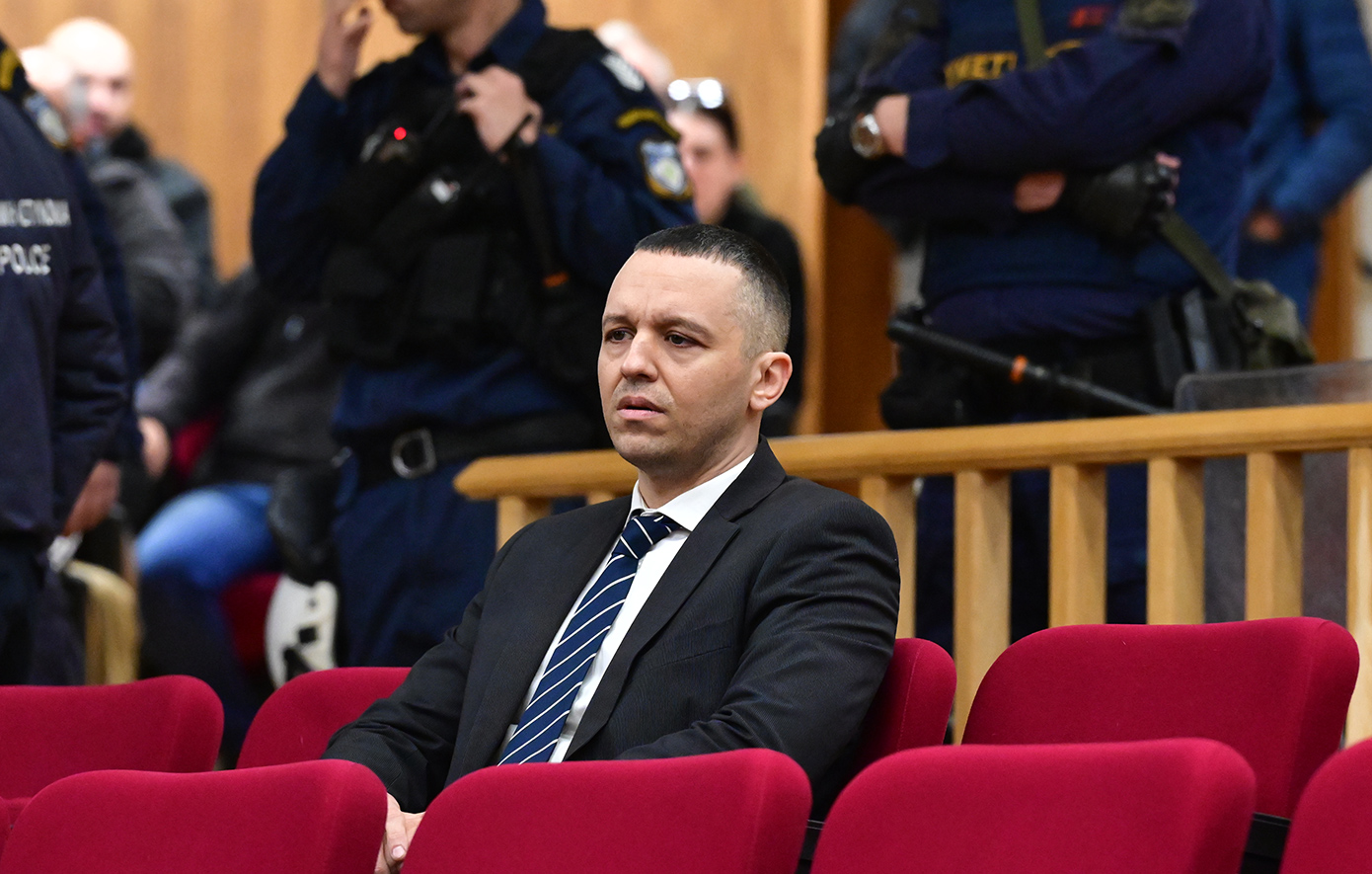 Αγκαλιές στο Εφετείο μετά την απόφαση για τη Χρυσή Αυγή: Συγκινημένη η Μάγδα Φύσσα – Απογοητευμένοι Κασιδιάρης και Λαγός Αγκαλιές στο Εφετείο μετά την απόφαση για τη Χρυσή Αυγή: Συγκινημένη η Μάγδα Φύσσα – Απογοητευμένοι Κασιδιάρης και Λαγός