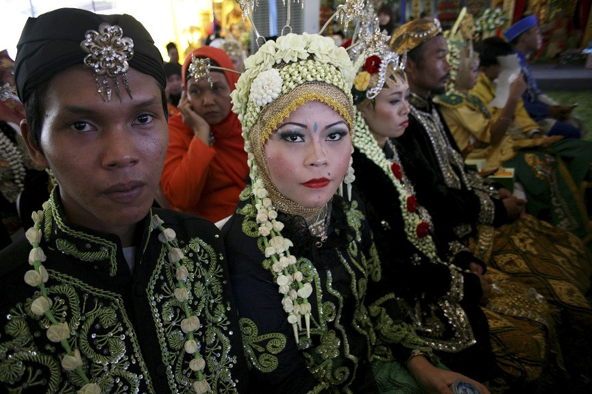 Indonesia: Law Passed Making Sex Outside Marriage And Cohabitation Of ...