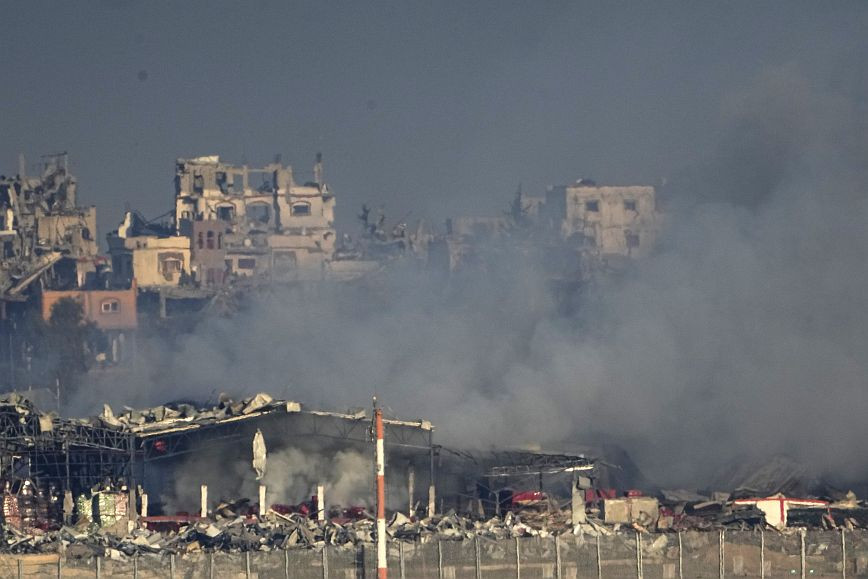 New strikes by Israel in Gaza amid demands for the release of hostages ...