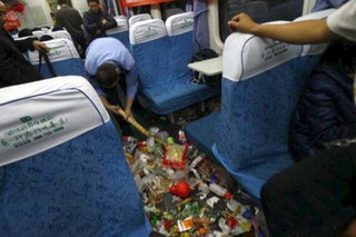 china-subway-train-rush-hour-2