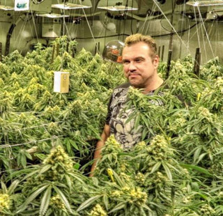 this_marijuana_businessman_is_the_next_king_of_instagram_640_13