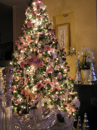 christmas_tree_decorating_09