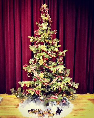 christmas_tree_decorating_23
