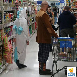 kooky_people_you_can_see_at_walmart_640_14