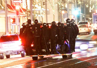 2017-01-21T052159Z_353364067_RC1304C9CC40_RTRMADP_3_USA-TRUMP-INAUGURATION-PROTESTS