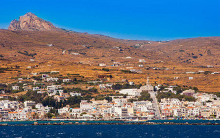 kentriki_tinos_shutterstock_437768614_ok