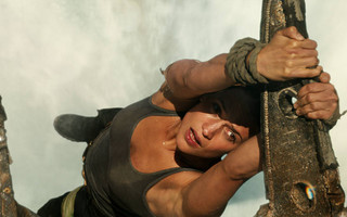 TOMB RAIDER LARA CROFT