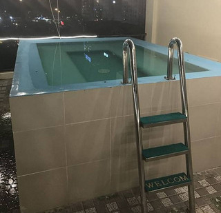 hotel_pool_02